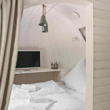 Iglucraft Tiny Haus Im Naheland I Grill I Wasserspielpatz I W-lan